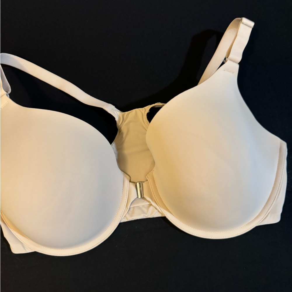 Soma Memorable Front Close Racerback Bra Crème Color 38DD